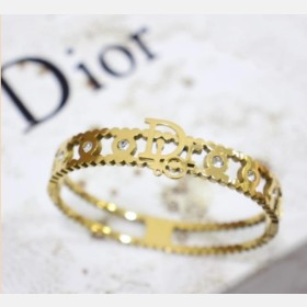 اسوارة ديور Dior