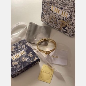 اسوارة ديور Dior