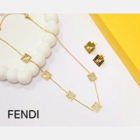 طقم اكسسوارات فندي FENDI