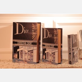 مجموعة كتب ديكورات  CHRISTIAN DIOR
