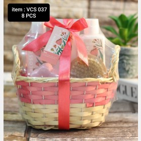 بكج هدايا الحمام في سلة منسوجة – Blossom Weave Basket Bath Gift Set