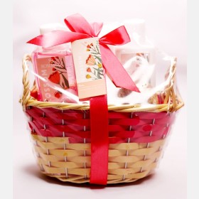 بكج هدايا الحمام في سلة منسوجة – Blossom Weave Basket Bath Gift Set