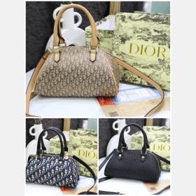 شنط DIOR