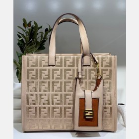 شنط FENDI