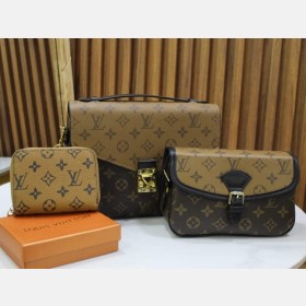 شنط Louis Vuitton ثلاث قطع