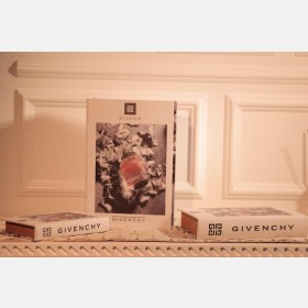 مجموعة كتب ديكورات GIVENCHY