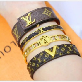اساور  LV
