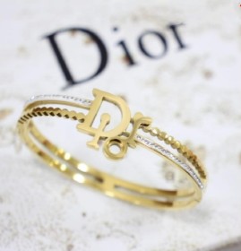 اسوارة ديور Dior