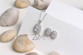 طقم اكسسوار حجر زيركون باللون الابيض