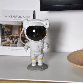 بروجكتر رجل الفضاء