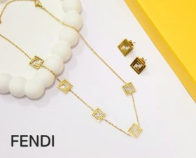 طقم اكسسوارات فندي FENDI