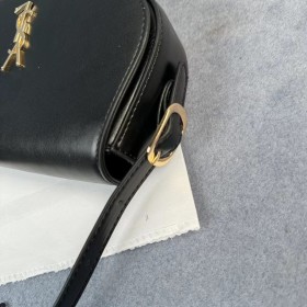 شنط YSL – Saint Laurent