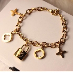 اسوارة  Louis Vuitton