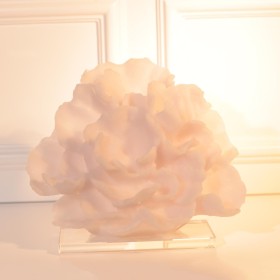 تحف بتصميم وردة