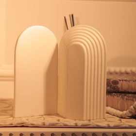 تحف بتصميم  ناعم وانيق