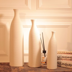 فازات باللون الابيض