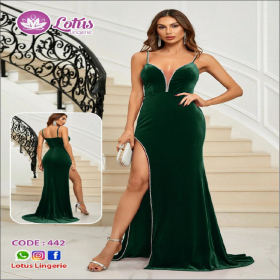 فستان سهرة أخضر مخملي فاخر بشق جانبي لامع