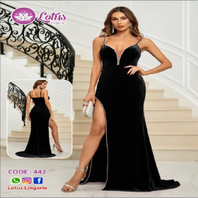 فستان سهرةأسود مخملي فاخر بشق جانبي لامع