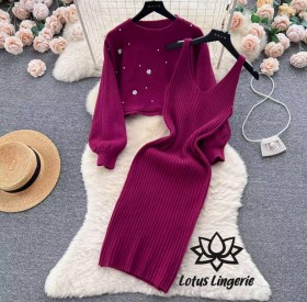 طقم كنزة وفستان صوفي أنيق باللون العنّابي