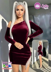 ستان سهرة مخملي باللون البرغندي  بتصميم كتف واحد ولمسة كريستالية